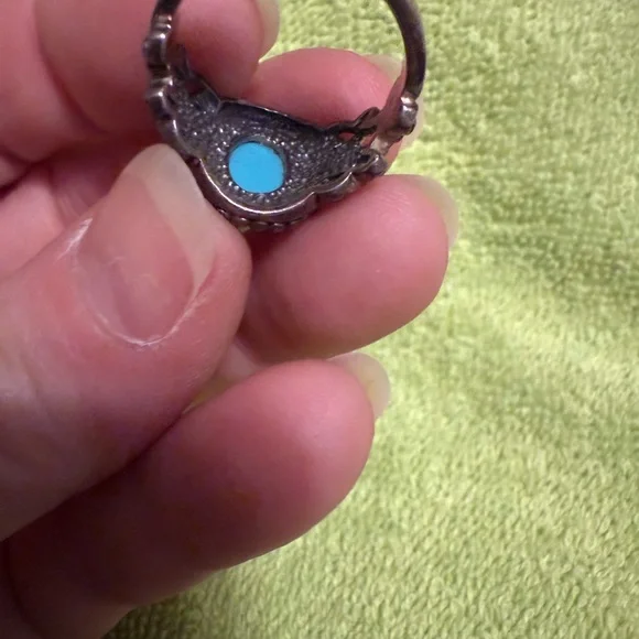Vintage Avon Turquoise and Silver Ornate Ring - Picture 8 of 11